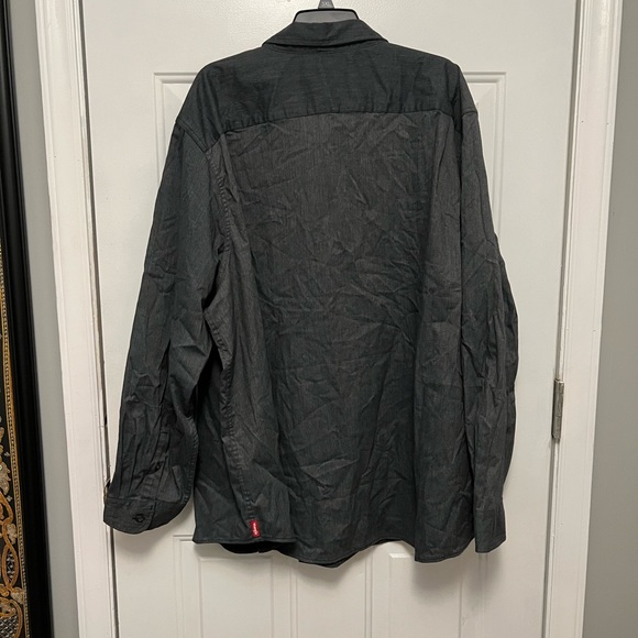 Button down - Picture 3 of 5